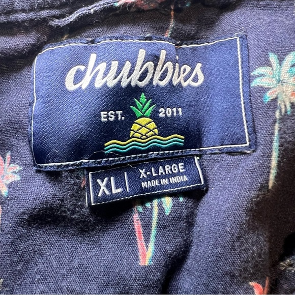 Chubbies Short Sleeve Button Up Men’s Sz XL Palm Tree All Over Navy Blue Hawiian - Picture 2 of 8